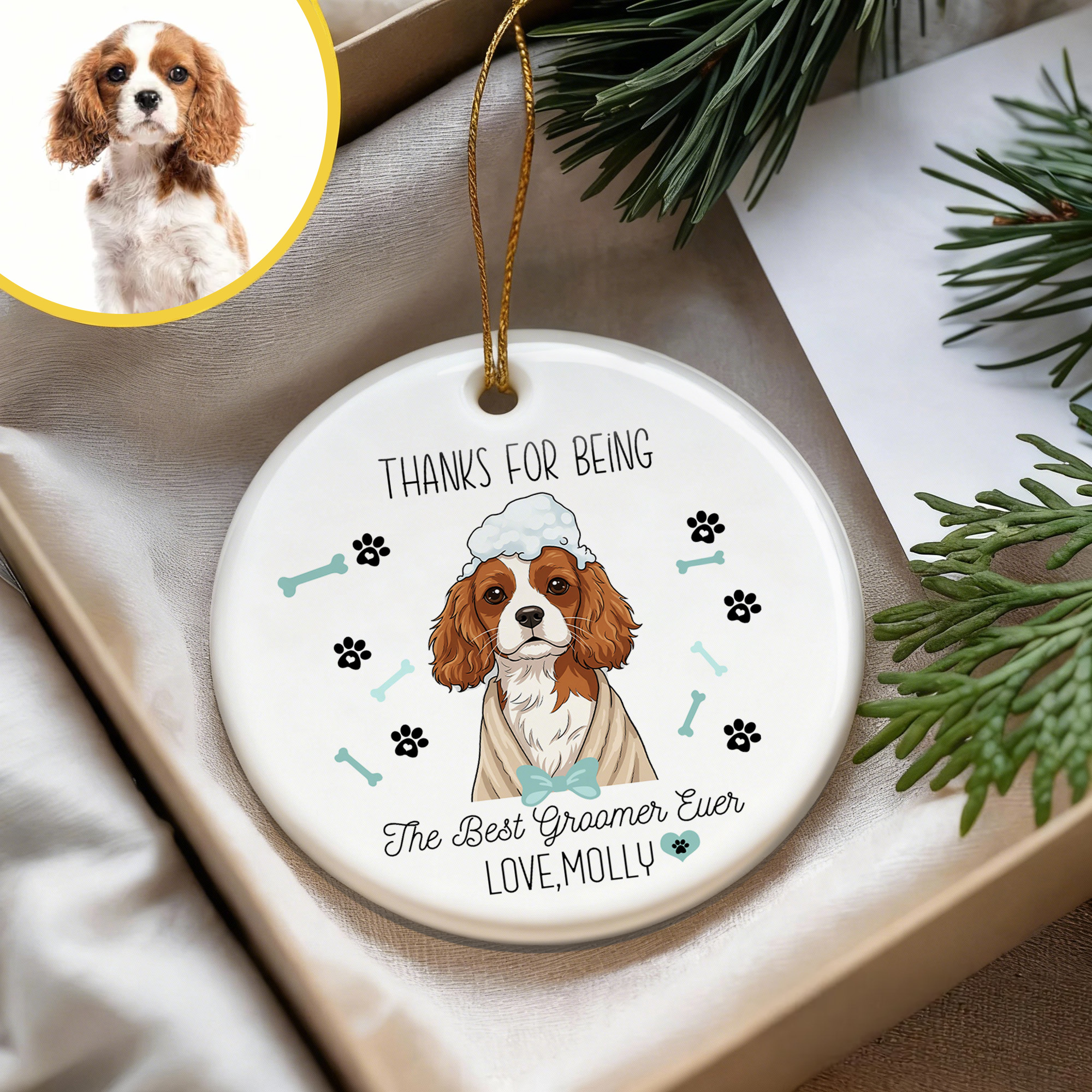 Personalisiertes rundes Keramik-Ornament mit Hundeknochen, Pfotenabdruck und Cartoon-Motiv sowie Haustierfoto – mit Namen, zum Geburtstag, als Geschenk für die Wohnungseinrichtung und für Liebhaber vo