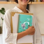 Cahier à spirales A5 personnalisé avec initiale du nom et page d'agenda hebdomadaire, fleur de naissance, personnage de dessin animé, cadeau d'anniversaire et de Noël pour la famille et les amis