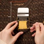 Personlig liten Speedweve Darning Loom med namn Handhållet reparationsverktyg Mors dag Födelsedagspresent för syälskare Mamma Darning Entusiaster