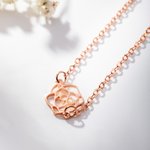 Personalizada Cristiana Cruz Nacimiento Flor Collar Bautizo Cumpleaños Aniversario Día de San Valentín Regalo para Mujeres Cristianas