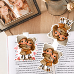 Personalisierte Herz umarmen Cartoon Charakter magnetische Lesezeichen Clip mit Namen Jahrestag Valentinstag Geschenk für Paar Schwester Buchliebhaber