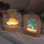 Personalisiertes niedliches Fuchs Elefant Löwe LED-Nachtlicht mit Namen Holzsockel Wildtier Kinderzimmer Deko Geburtstag Geschenk für Jungen Mädchen