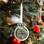 Ornement romantique personnalisé en forme de bague de fiançailles avec nom et date Anniversaire de mariage Cadeau de fiançailles pour couple