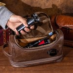 Borsa da toilette portatile fatta in pelle PU personalizzata con nome inciso e design a tema di rugby regalo di compleanno viaggio per uomini