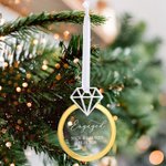 Ornement romantique personnalisé en forme de bague de fiançailles avec nom et date Anniversaire de mariage Cadeau de fiançailles pour couple