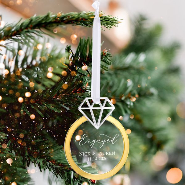 Ornement romantique personnalisé en forme de bague de fiançailles avec nom et date Anniversaire de mariage Cadeau de fiançailles pour couple