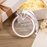 Ornement romantique personnalisé en forme de bague de fiançailles avec nom et date Anniversaire de mariage Cadeau de fiançailles pour couple