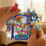 Personalizado Cardenal Máquina de Coser Nombre Vidriera Efecto Suncatcher Acrílico Ornamento Decoración para el Hogar Cumpleaños Regalo para Mamá Familia Amigo