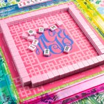 Personlig blomsterdesignet vinmonogram Neopren Mahjong-matte med oppbevaringspose Bursdagsgave til Mahjong-elskere