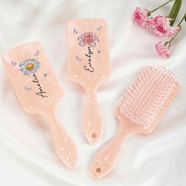 Spazzola per capelli personalizzata in cristallo con fiore di nascita Pettine antistatico per massaggio con nome e nastro Strumento per il trucco Uso quotidiano Regalo di compleanno per donne ragazze