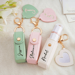 Portachiavi personalizzato a forma di cuore con specchio floreale e custodia per rossetto in pelle PU con nome e iniziali Regalo di nozze e compleanno per damigelle d'onore e amiche