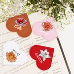 Personalisierte Kristall Geburt Blume PU Leder Herz Ecke Lesezeichen mit Namen Lesen Geburtstag Geschenk für Buchliebhaber Bücherwürmer