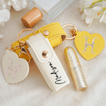 Portachiavi personalizzato a forma di cuore con specchio floreale e custodia per rossetto in pelle PU con nome e iniziali Regalo di nozze e compleanno per damigelle d'onore e amiche