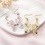 Pendientes personalizados de Mariposa Transparente Flor Seca Piedra de Nacimiento Joyería delicada Cumpleaños Aniversario San Valentín Regalo para Mujeres Amantes de la Naturaleza