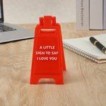 Henkilökohtainen 3D-tulostettu teksti A-muotoinen Mini Love Sign Desk Decor Ystävänpäivä vuosipäivä lahja pariskunnille