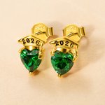 Personalizada Graduación Cap Corazón Birthstone Stud Pendientes con el año grabado y pendientes de la tarjeta de graduación de cumpleaños de regalo para las mujeres