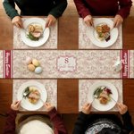 Personlig Toile De Jouy Style påskhare bordslöpare och matchande placematsuppsättning med namn matbordsdekor påskpresent till familj vänner