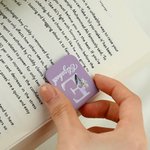 Personalisiertes Perlmutt-Effekt Geburtsblume Lesezeichen aus PU-Leder mit Namen magnetisch Geburtstag Geschenk für Buchliebhaber