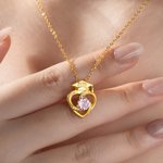 Collana personalizzata di pietre di nascita del cappello di laurea con nome Gioielli raffinati Regalo commemorativo della stagione di laurea per i laureati