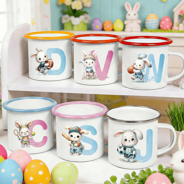 Personlig Cartoon Sports Rabbit Initial 12 oz farget emaljekrus med navn påskefestgave til gutter jenter