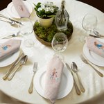 Personalisierte wiederverwendbare Leinenserviette mit besticktem Peter-Hase und Namen Tischdeko Einweihung Ostertafel Geschenk für Familie Freunde