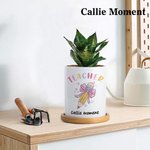 Callie Moment Spersonalizowana różowa doniczka z drewnianą podstawą i imieniem na Dzień Nauczyciela Prezent dla nauczyciela z okazji Dnia Nauczyciela 3