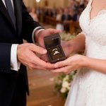 Boîte à bagues en bois personnalisée avec monogramme, nom et initiales Date de mariage Cadeau de mariage pour couple
