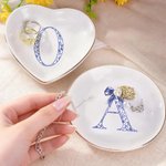 Cadeau d'anniversaire pour les filles et les femmes avec un bol bleu personnalisé Toile de Jouy Initial en céramique
