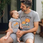 Camiseta de algodón 100% personalizada con el nombre del bebé Nuestro primer regalo del Día del Padre para el bebé papá