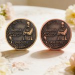 Spersonalizowana mosiężna moneta ze zdjęciem Zawsze jesteśmy z Tobą z imieniem i datą Urodziny Dzień Pamięci Prezent dla przyjaciela rodziny