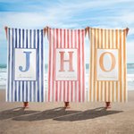 Toalla de playa personalizada de secado rápido y extragrande con rayas acuarela nombre e inicial regalo de cumpleaños para mujer o parejas
