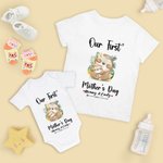 Personlig Vår första mors dag Sloth Baby Onesie och mamma Matchande T-shirt med namn och år Present till baby ny mamma