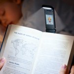 Personalisierte gestreiften Stempel Cartoon Lesen Charakter LED wiederaufladbare Licht Clip mit Namen Geburtstag Geschenk für Buchliebhaber Bücherwürmer
