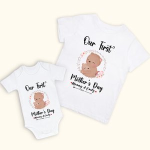 Maglietta personalizzata con nome e anno per la nostra prima festa della mamma, orsetto e maglietta abbinata per la neomamma