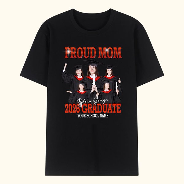 Gepersonaliseerd 2026 Graduate Proud Mom Dad T-shirt met naam en foto's Retro Bootleg stijl afstudeergeschenk voor afgestudeerden