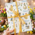 Personligt omslagspapper med namn för Peter Rabbit påskägg tecknad anka Uppsättning med 3 påskpresenter för barn