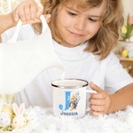 Personalisierte Cartoon Kaninchen Initial 12 oz farbigen Rand Emaille-Becher mit Namen und Datum Ostern Party Geschenk für Jungen Mädchen