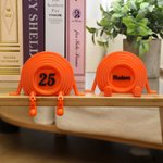 Henkilökohtainen Bright Orange Clay Pigeon figuuri nimi numero Desk Decor syntymäpäivälahja pojille Miehet ampumaurheilun harrastajille