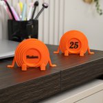 Henkilökohtainen Bright Orange Clay Pigeon figuuri nimi numero Desk Decor syntymäpäivälahja pojille Miehet ampumaurheilun harrastajille
