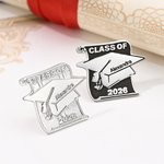 Personalisierte Graduation Cap Scroll Brosche Pin mit Namen und Jahr Graduierung Saison Geschenk für Absolventen