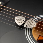 Spersonalizowany grawerowany brelok do kluczy I Couldn't Pick A Better Guitar Pick z tekstem i etui Prezent urodzinowy na rocznicę dla chłopaka i ojca