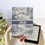 Personnalisé Vintage Toile De Jouy Style Reading Woman Portable Kindle Case with Name and Hand Strap Daily Use Birthday Gift for Bookworms