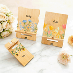 Support de téléphone tablette en bambou personnalisé avec nom et motif de fleur - Accessoire d'usage quotidien - Cadeau d'anniversaire pour les femmes