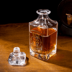 Personalisierte Prost auf Jahr Whiskey Dekanter mit Namen Geburtstag Jahrestag Geschenk für Mann Schnapsliebhaber
