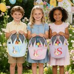 Gepersonaliseerde Schattige Pieter Konijn Paasmand met Oortjes van Gestreept Canvas met Naam en Initiaal voor Eieren Zoeken Paascadeau voor Kinderen