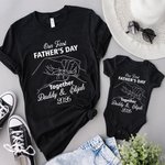 Personalized Our First Father's Day Together Holding Hands 100% Cotton Baby Bodysuit T-shirt with Name and Date Father's Day Gift for Newborn Dad