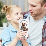 Spersonalizowany kubek Family Bear Happy 1st Father's Day o pojemności 20 uncji ze słomką i szczoteczką Prezent na Dzień Ojca dla taty i dziadka