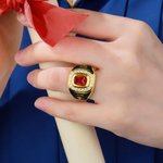 Personalizada Piedra de nacimiento Zodiaco Mascota de plata esterlina Signet Anillo con texto grabado Aniversario Regalo de graduación para la escuela secundaria Universidad Graduados