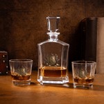 Set de 2 copas y decantador hexagonal personalizado con nombre y caja de madera para guardar Corona dorada con iniciales Regalo de cumpleaños para hombre