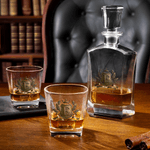 Set de 2 copas y decantador hexagonal personalizado con nombre y caja de madera para guardar Corona dorada con iniciales Regalo de cumpleaños para hombre